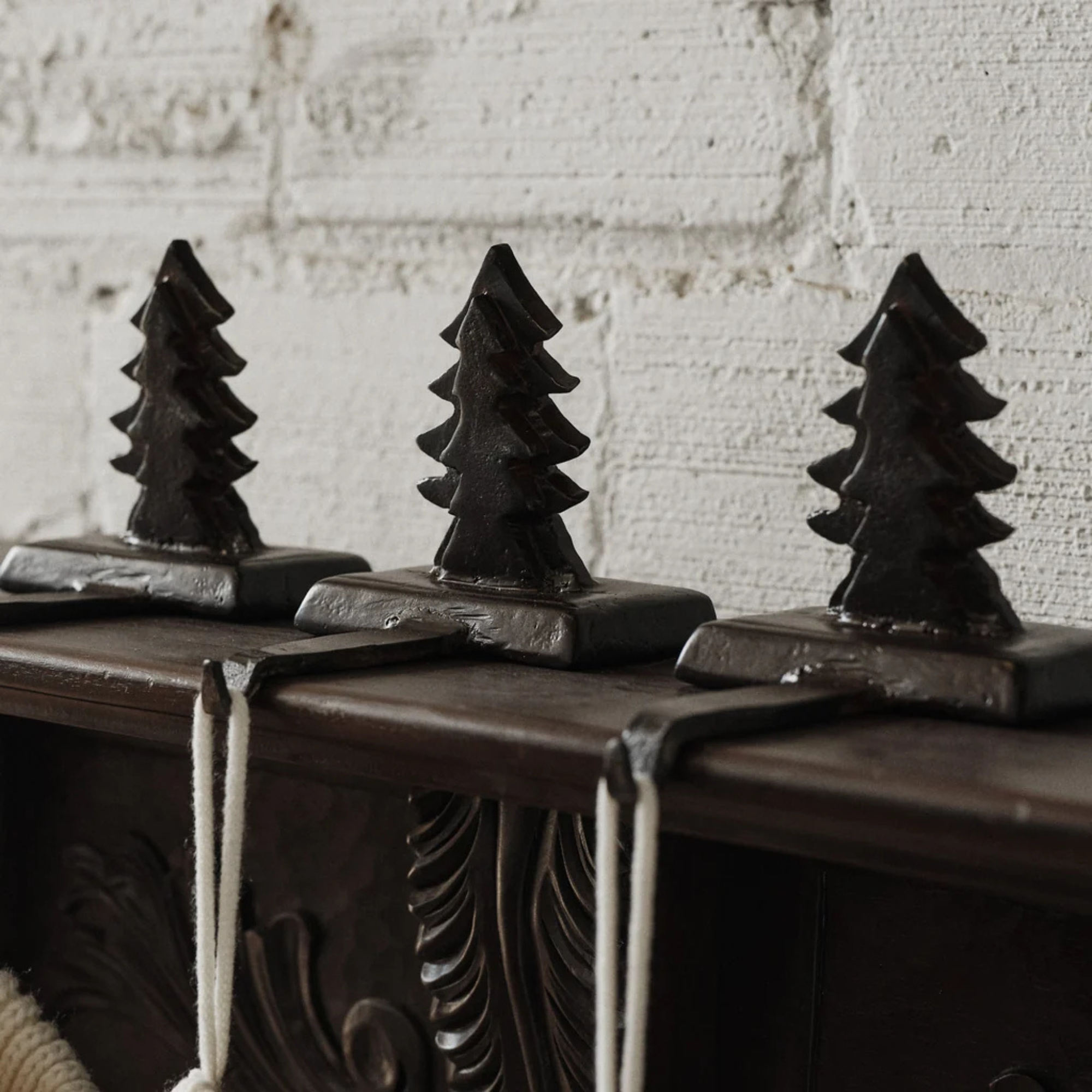Pino Stocking Holder