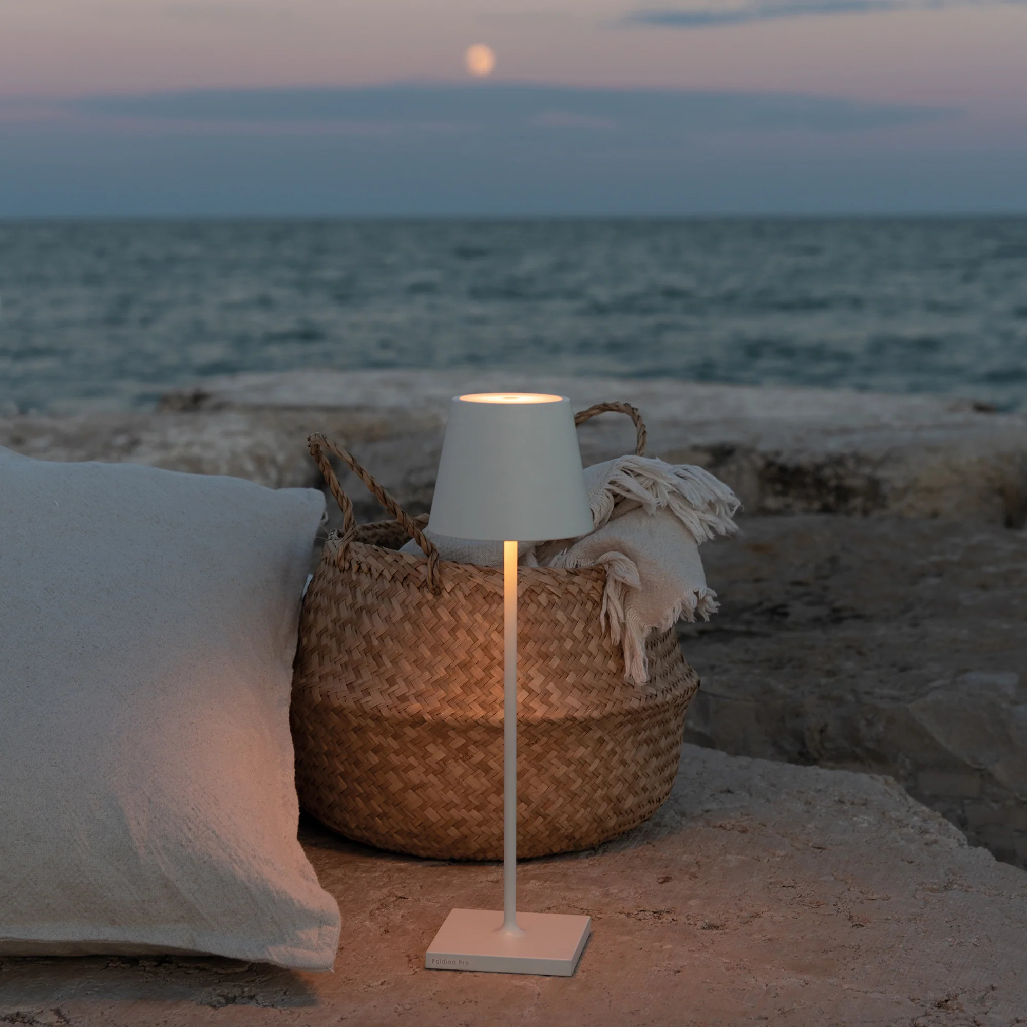 Poldina Pro Table Lamp