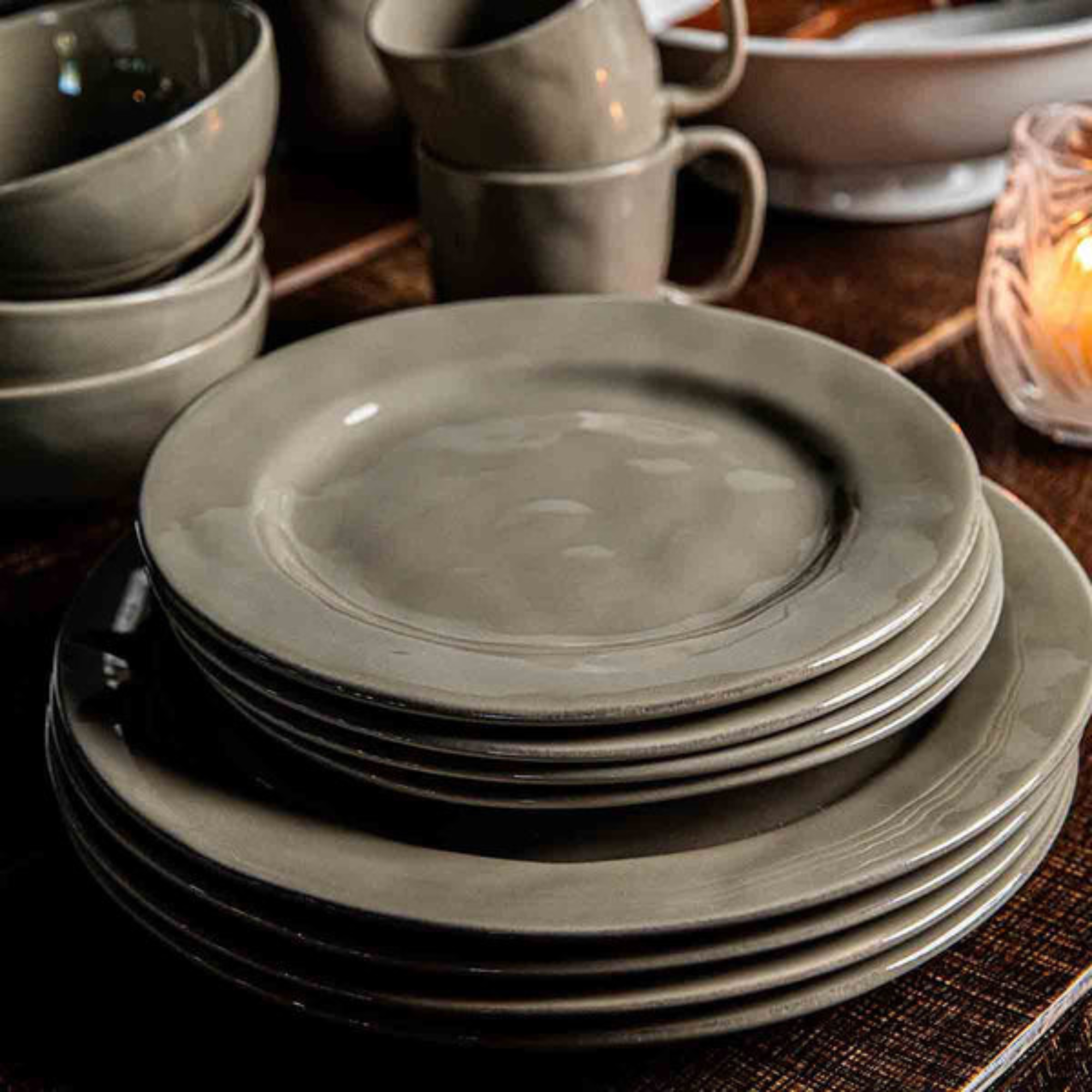 Puro Dinnerware Collection - Set of 4