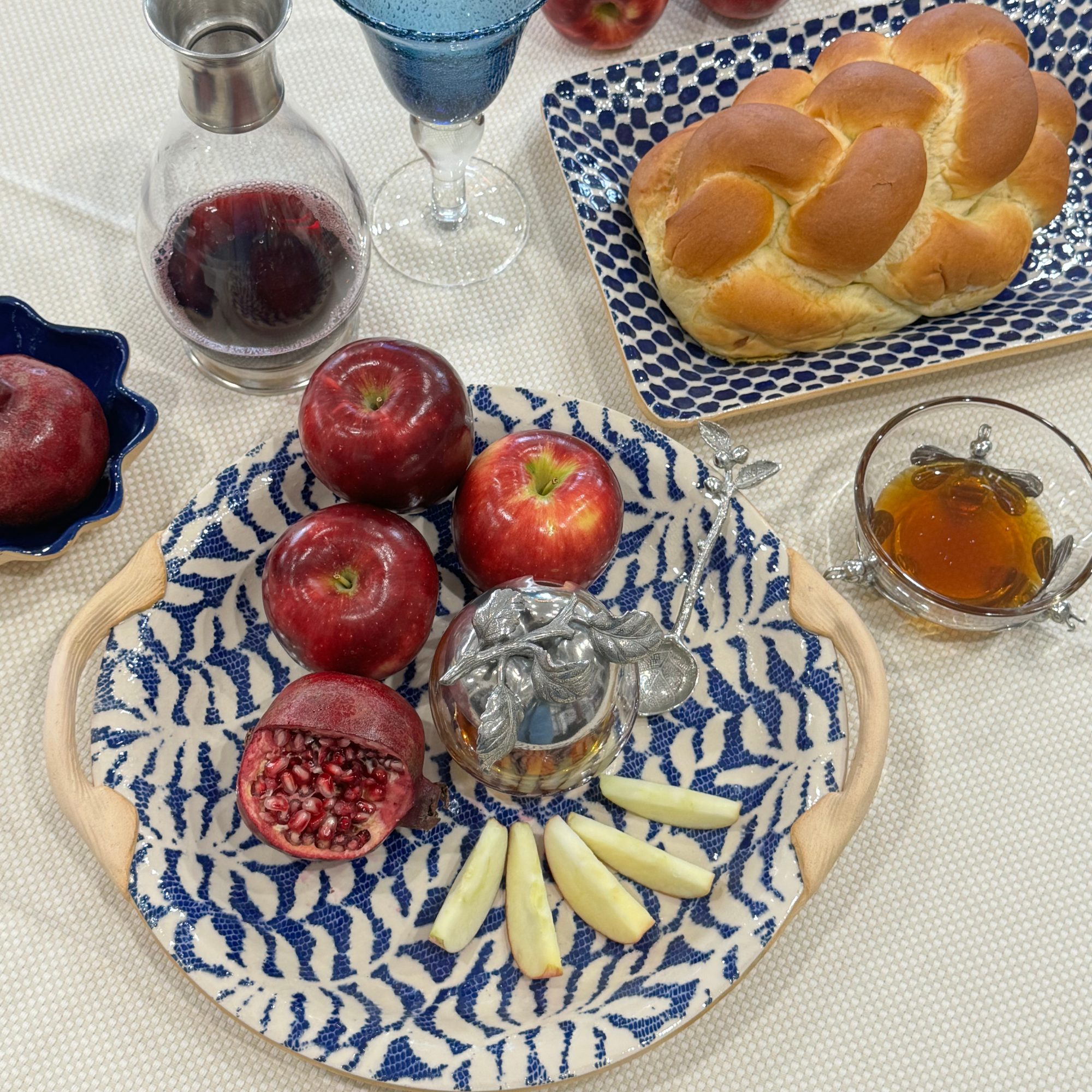 13" Round Platter with Handles