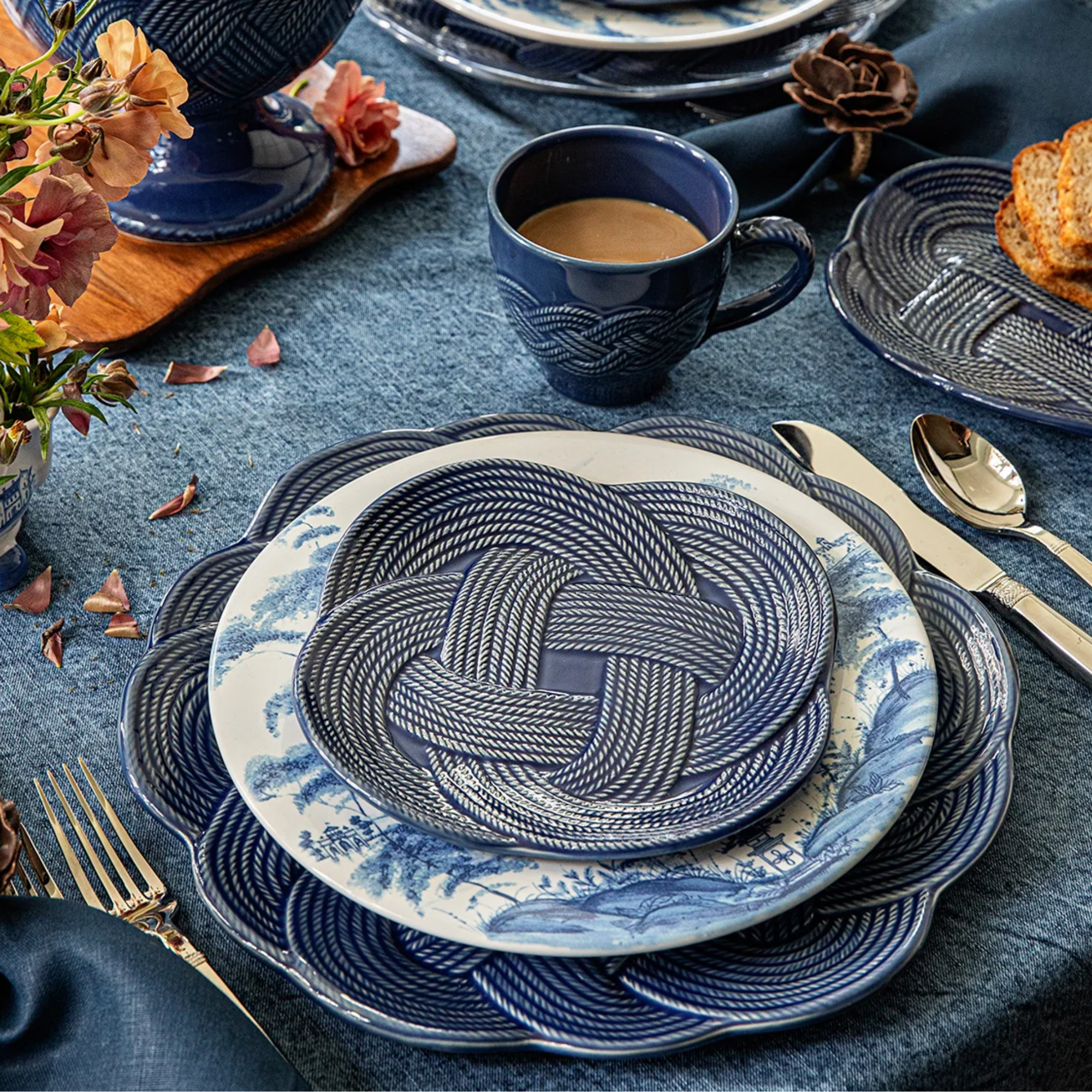 Le Panier Mystic Knot Charger - Set of 4