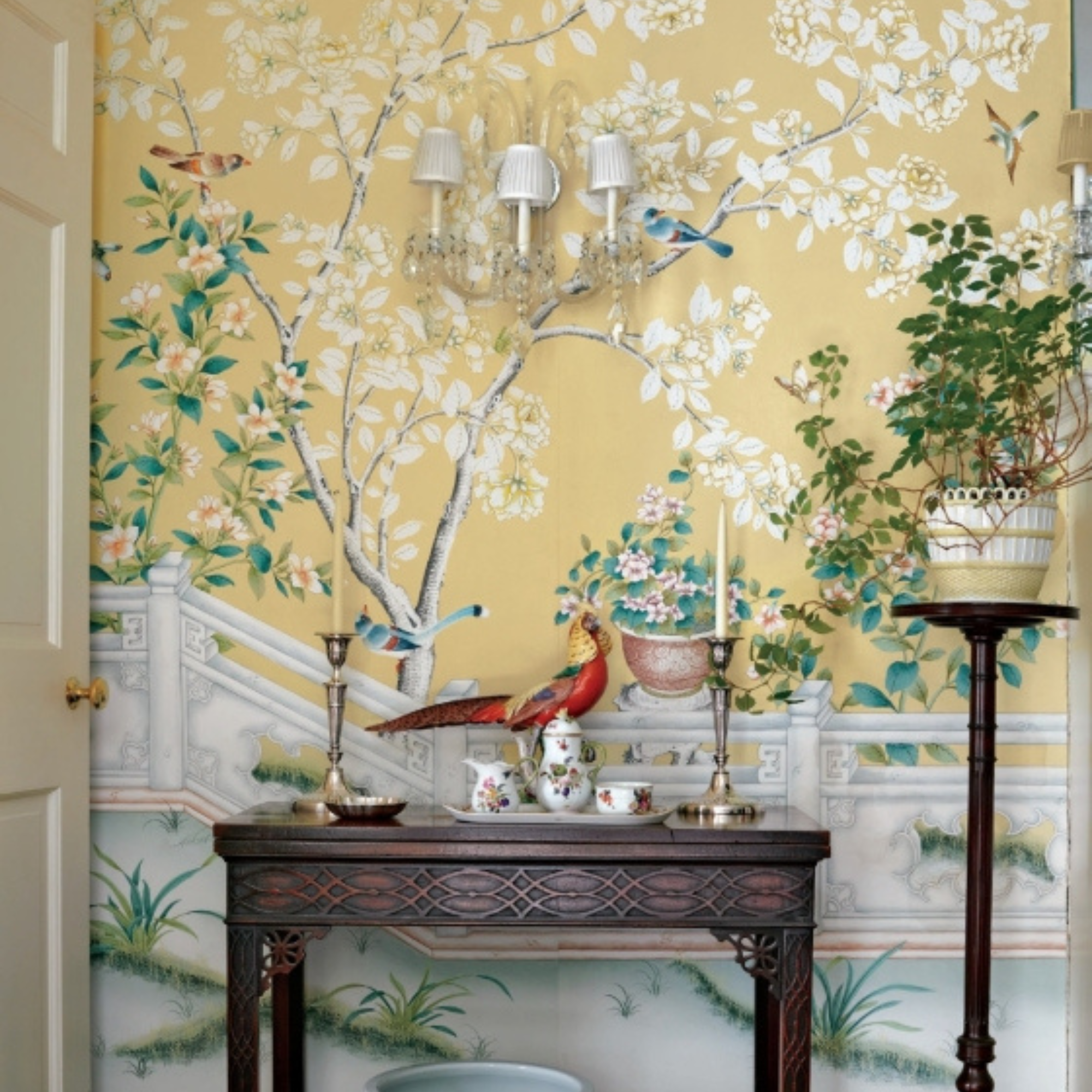 The Art of Gracie: Handpainted Wallpapers, Timeless Rooms