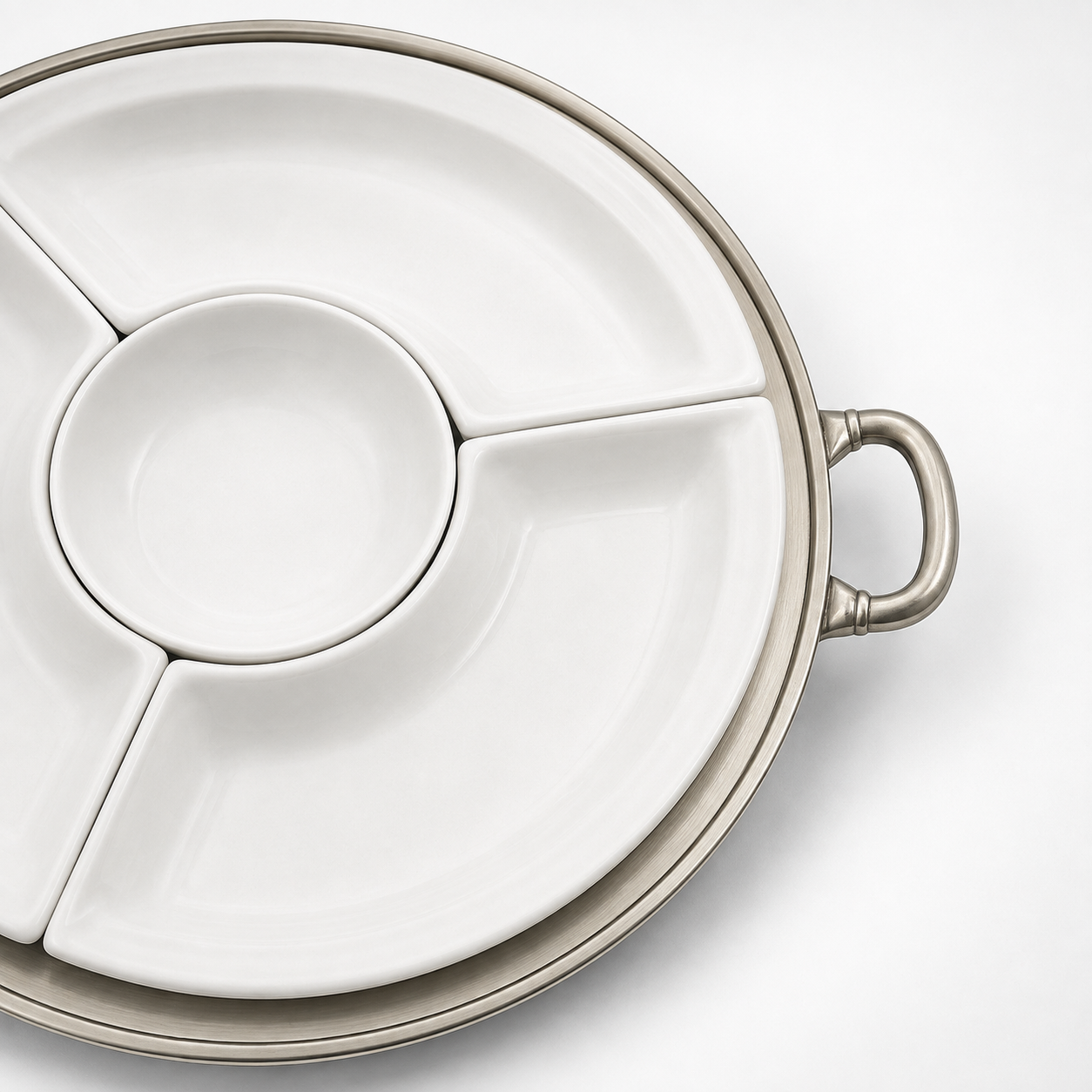 Convivio Round Sectional Platter & Pewter Cavalier Spoon Bundle