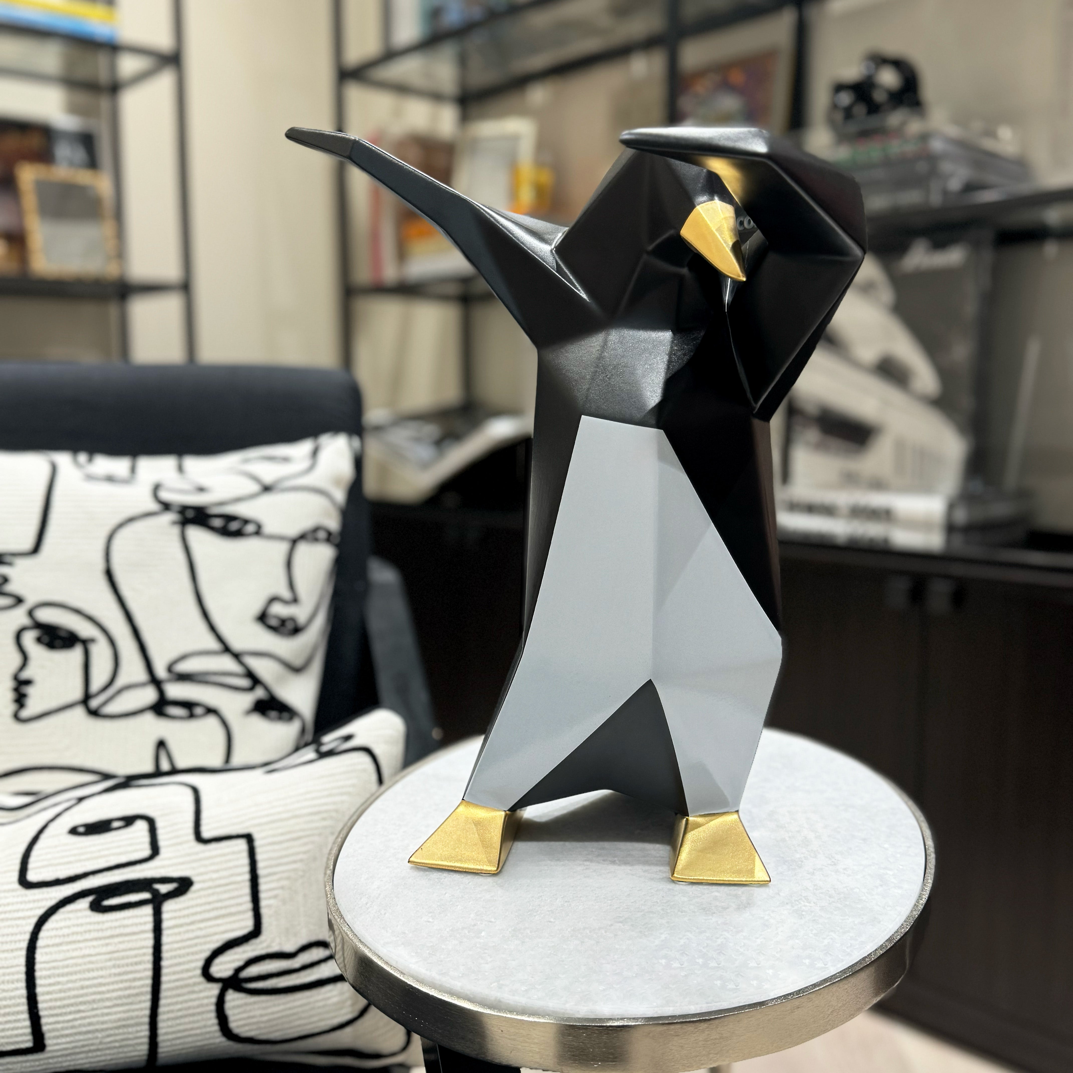 Dab Penguin in Matte Black