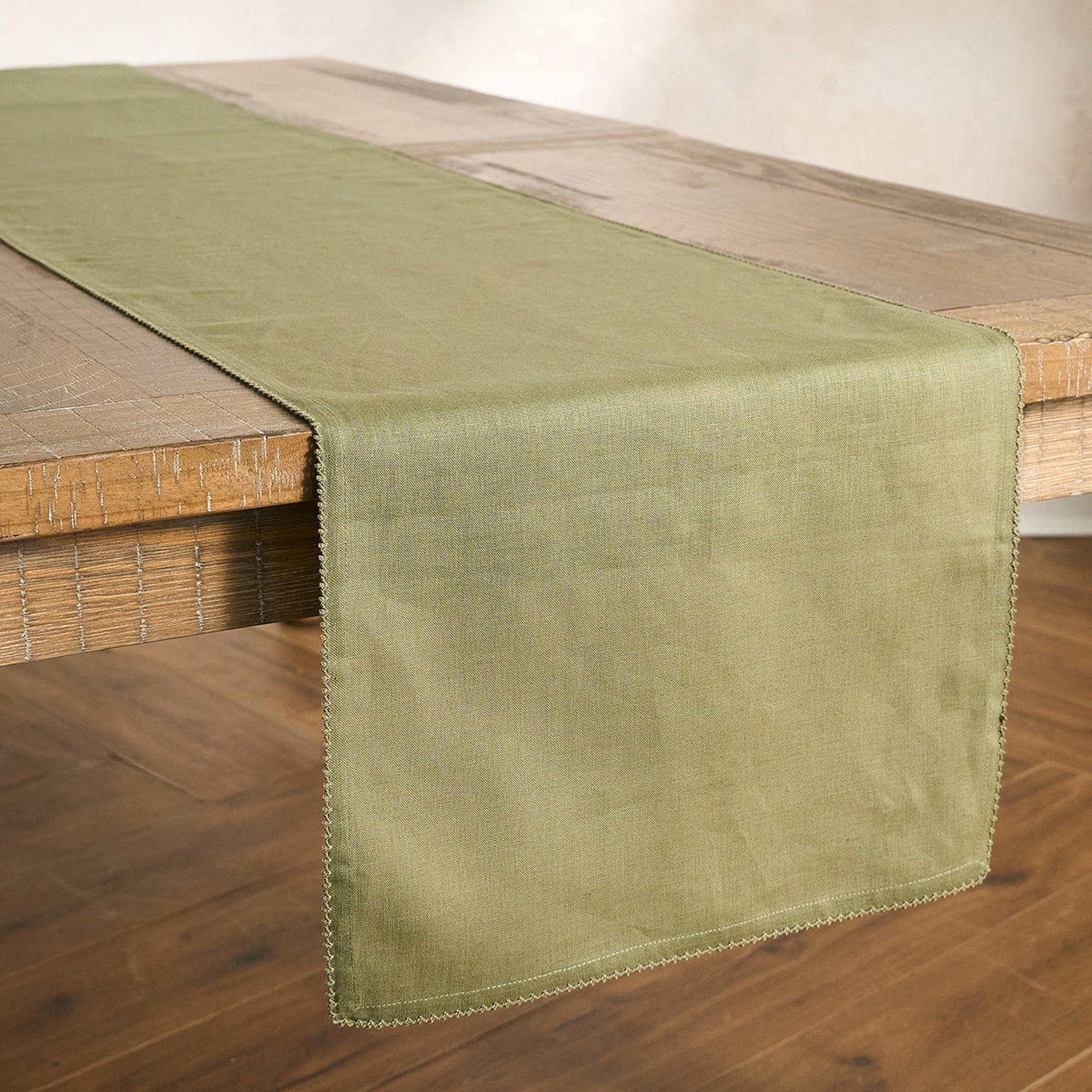 Berry Scallop 18" x 90" Table Runner in Sage