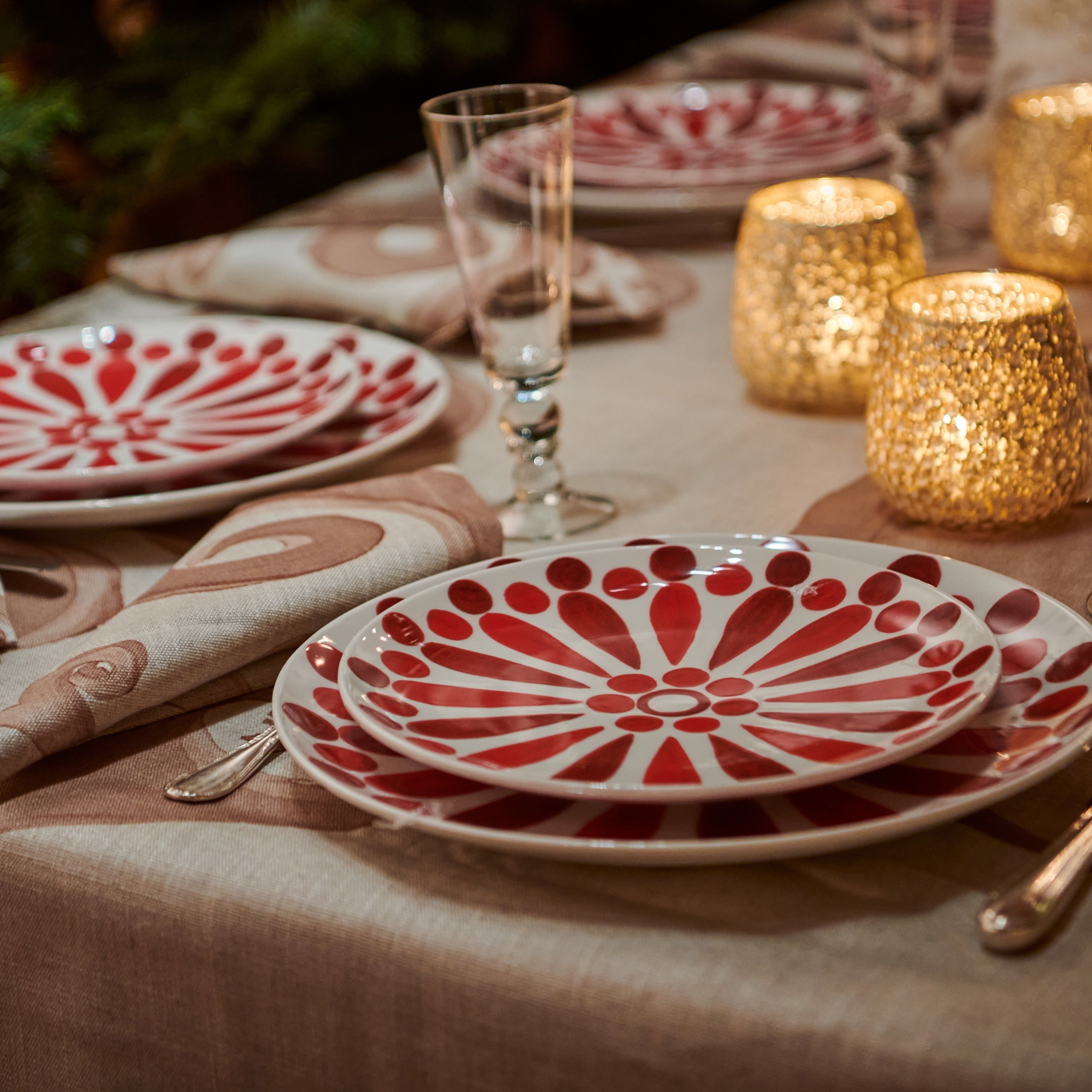 Helios Red Dinner Plate