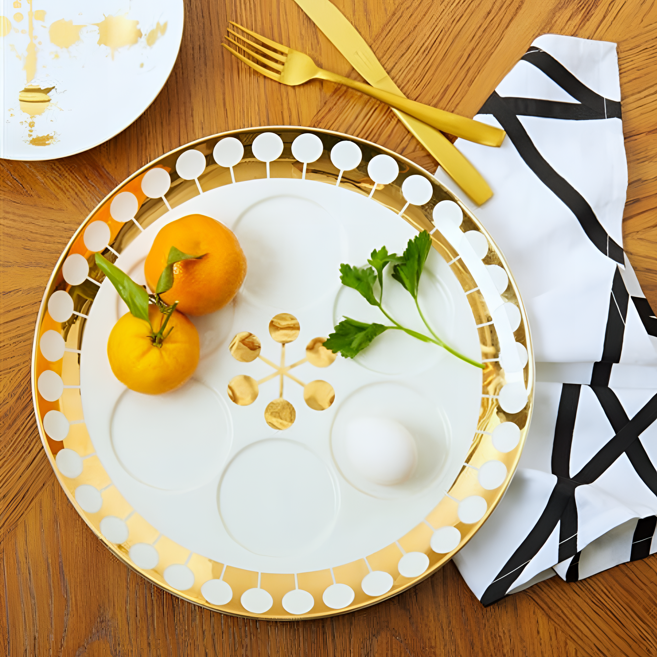 Futura White & Gold Seder Plate