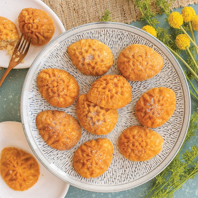 Ornamental Egg Cakelet Pan