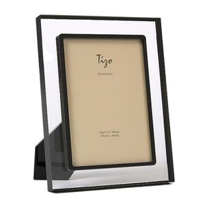 Lucite Frame w/ Black Border – Maison & Tavola