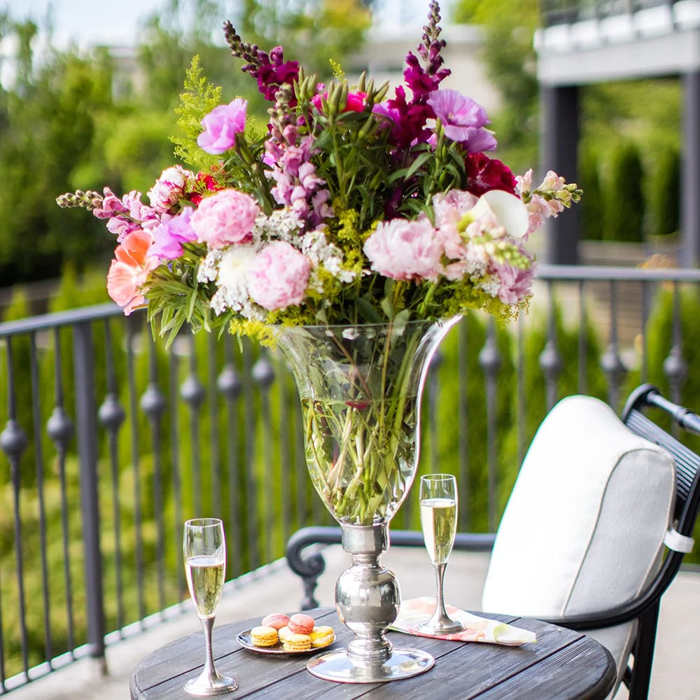 Giovanna Vase with Pewter Stem