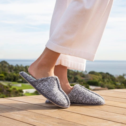 Barefoot Dreams Women's Cozy Slippers in Graphite