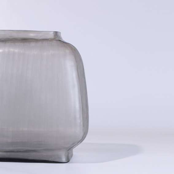 Mythos Medium Vase - Grey