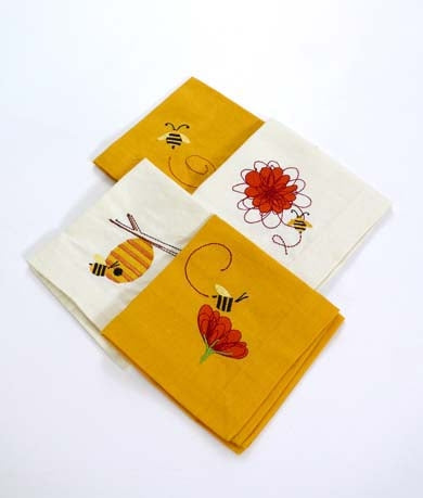 Buzzy Bee Cocktail Napkins 4 per pack