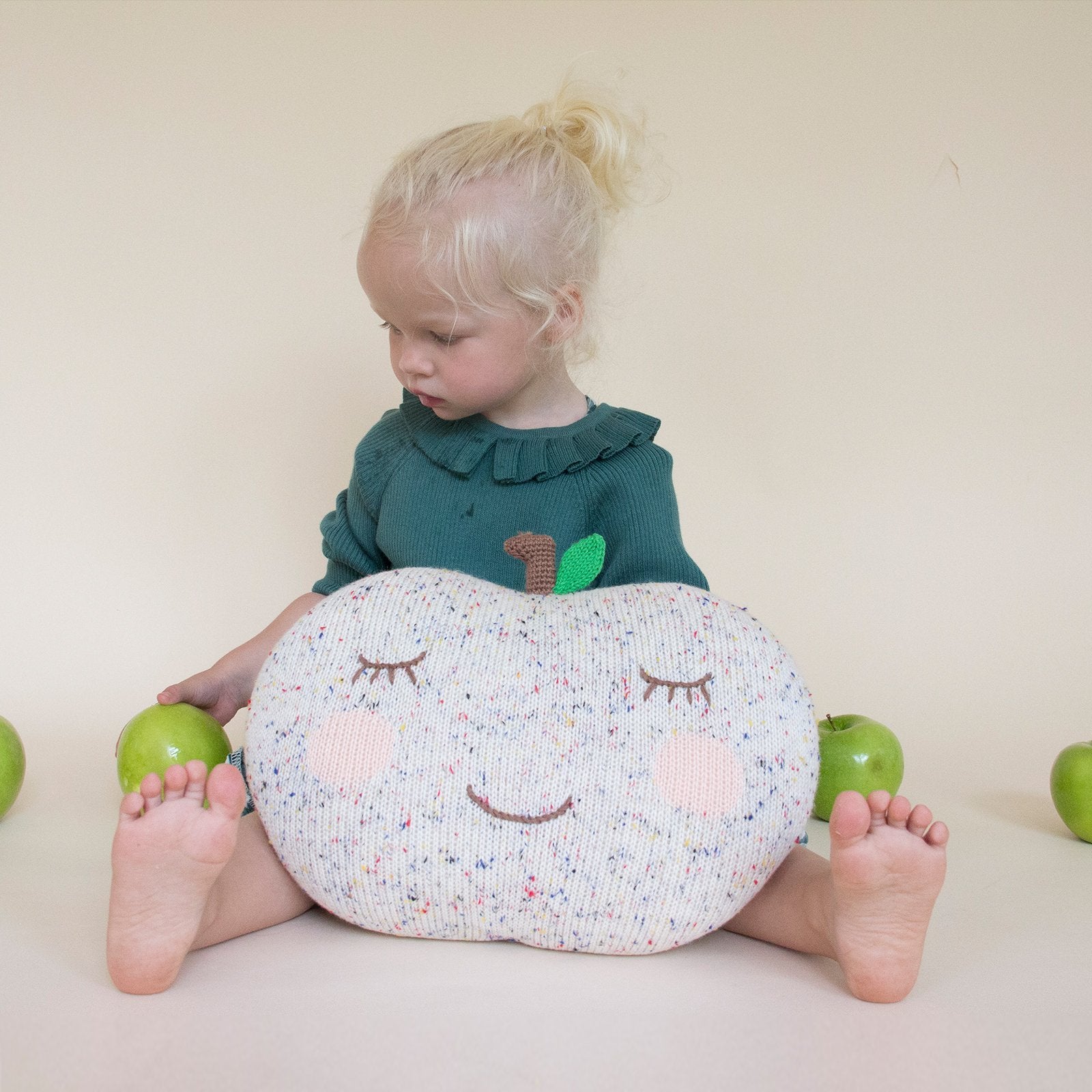 Apple Pillow Tweedy