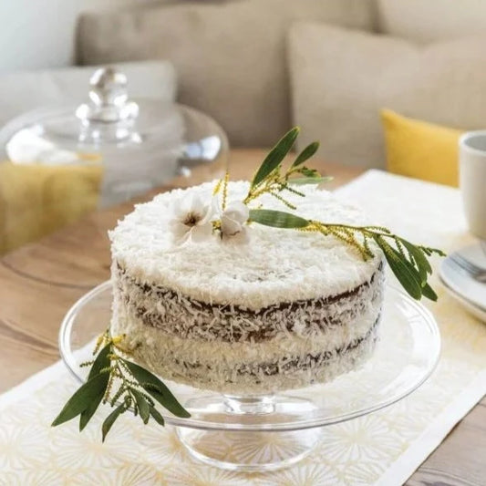 Handmade Pottery White Gugelhupf Cake Baking Pan, Ceramic Bundt Baking  Dish, Ring Cake Baking Pan, Wedding Gift 