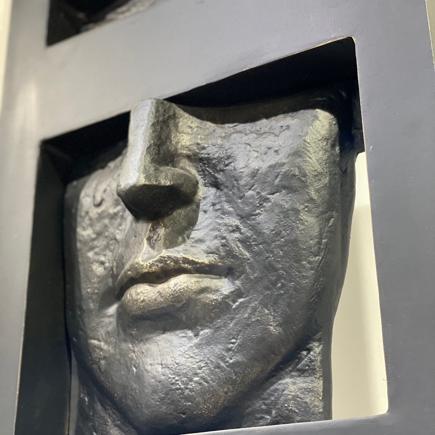 Face Plaque